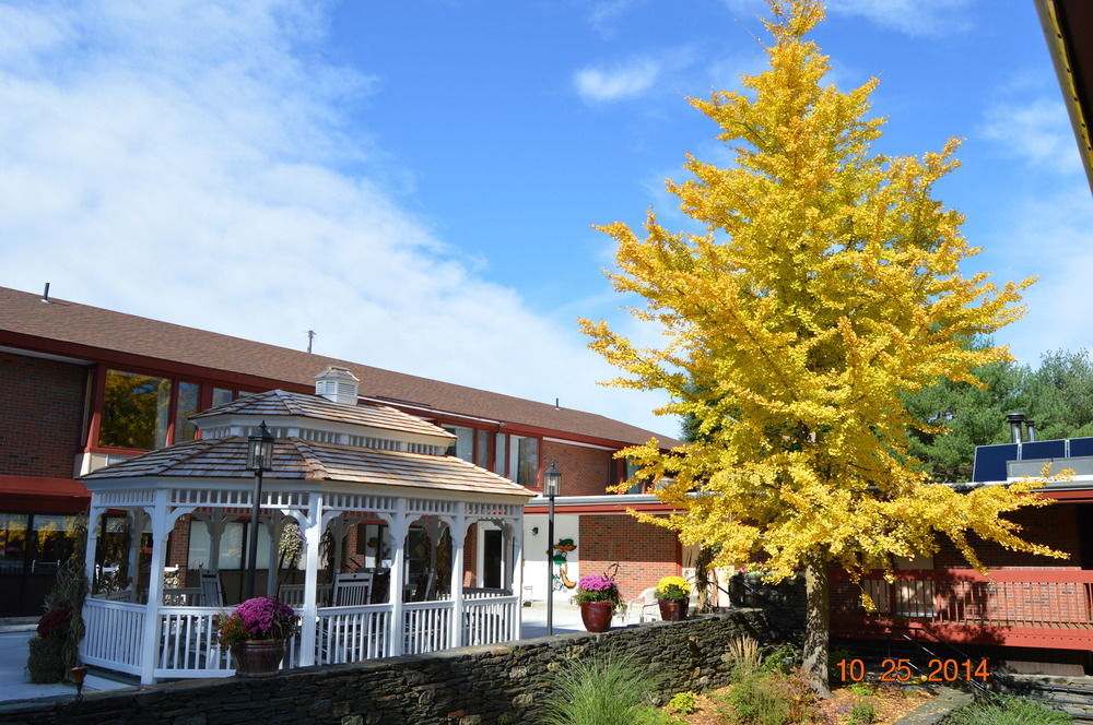 The Inn At Crumpin-Fox Bernardston Esterno foto